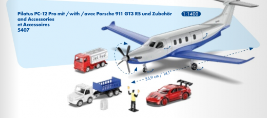 5407-Pilatus PC-12 Pro mit Porsche 911 GT3 RS und Zubehör, Neuheit 2/2026