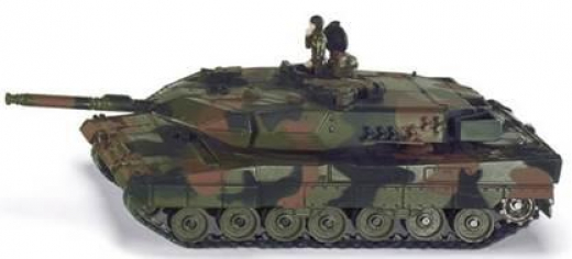 8319 – Battle Tank (1:50)