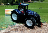 3223-New Holland Weihnachtstraktor 2023,New Holland T7,neu in OVP,limited Edition