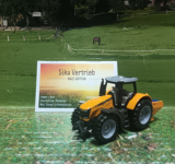 1563- Massey Ferguson mit Salzstreuer, Neuheit 2/25, Siku Blister,neu in OVP