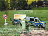 2562-VW T6 mit BMW Polizeimotorrad, Neuheit 2/2026