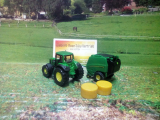 1665 - John Deere Traktor m. Ballenpresse und 2 Ballen,siku Blister,neu in OVP