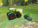 2000 - Fendt mit Frontmähwerk, 1:50,neu in OVP