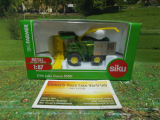 1794 - John Deere 8500l, 1:87, neu in OVP,Maishäcksler;Bauernhof