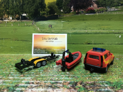 1608- Land Rover Defender mit Boot, Feuerwehr,Siku Blister,neu in OVP,Neuheit 1/25