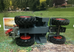 3857-Traktor Fendt Xylon Forsttraktor,geb. guter Zustand,1:32,Fehlteile!