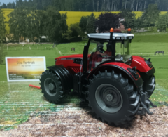 8614- 8614 MASSEY FERGUSON MF 8680,Sondermodell,1:32,neu in OVP