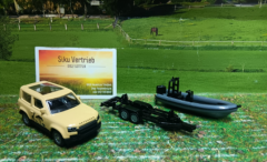 1126-Land Rover Defender Safari mit Boot,Blister, Neuheit 2026