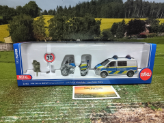 2562-VW T6 mit BMW Polizeimotorrad, Neuheit 2/2026