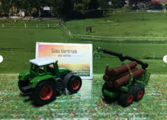 1645 - Traktor mit Forstanhänger,siku Blister, neu in OVP