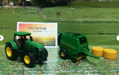 1665 - John Deere Traktor m. Ballenpresse und 2 Ballen,siku Blister,neu in OVP
