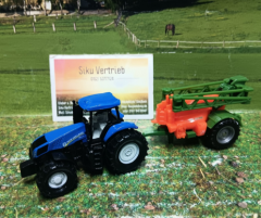 1668 - New Holland mit Feldspritze